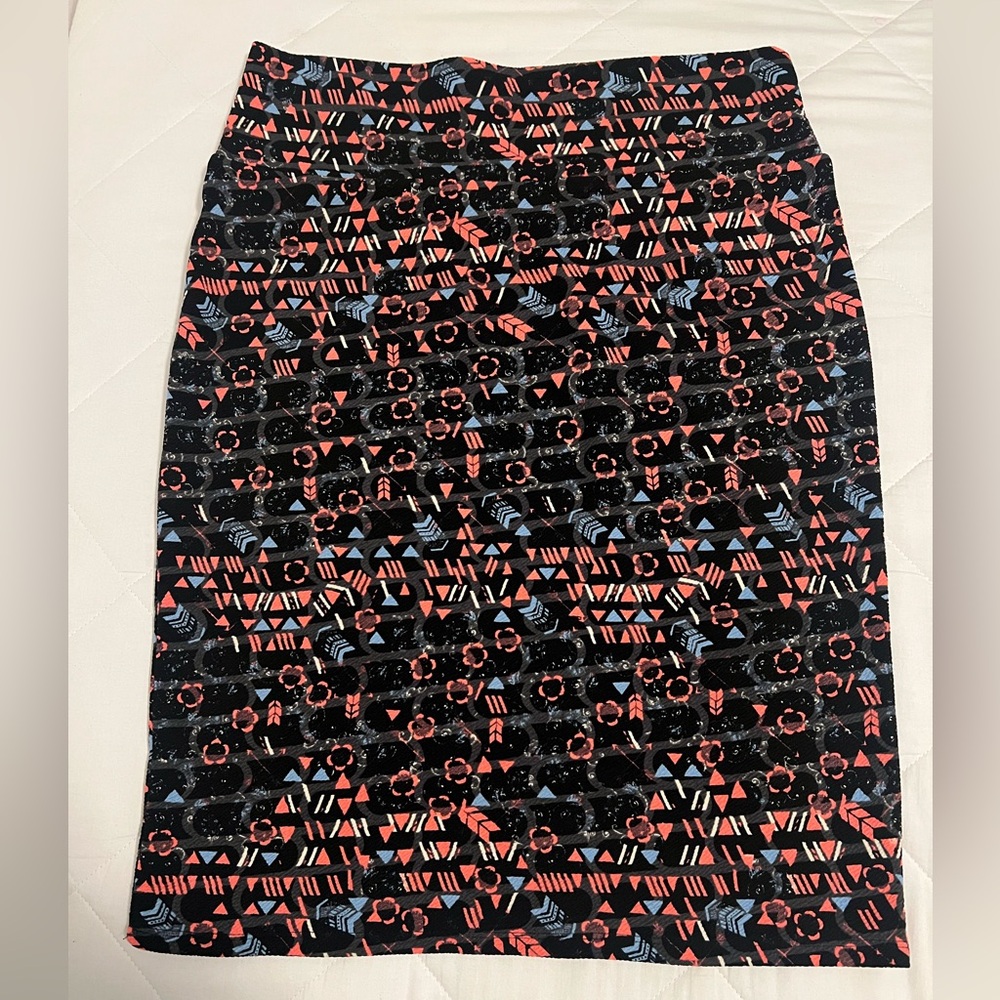 LuLaRoe Black and Red Geometric Pencil Skirt